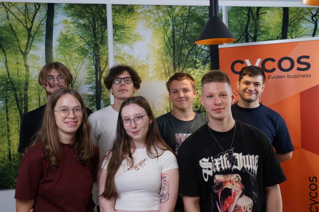 Apprentices at cycos